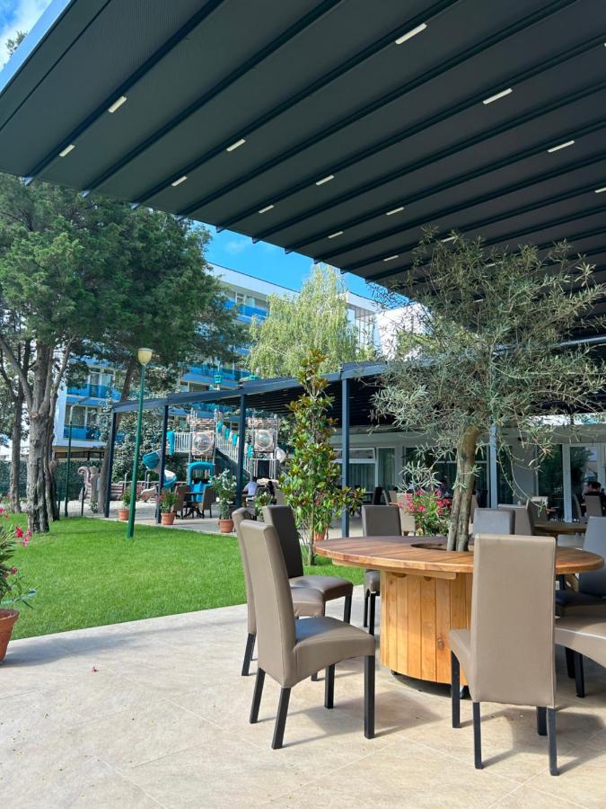 Hotel Agora Нептун Екстериор снимка