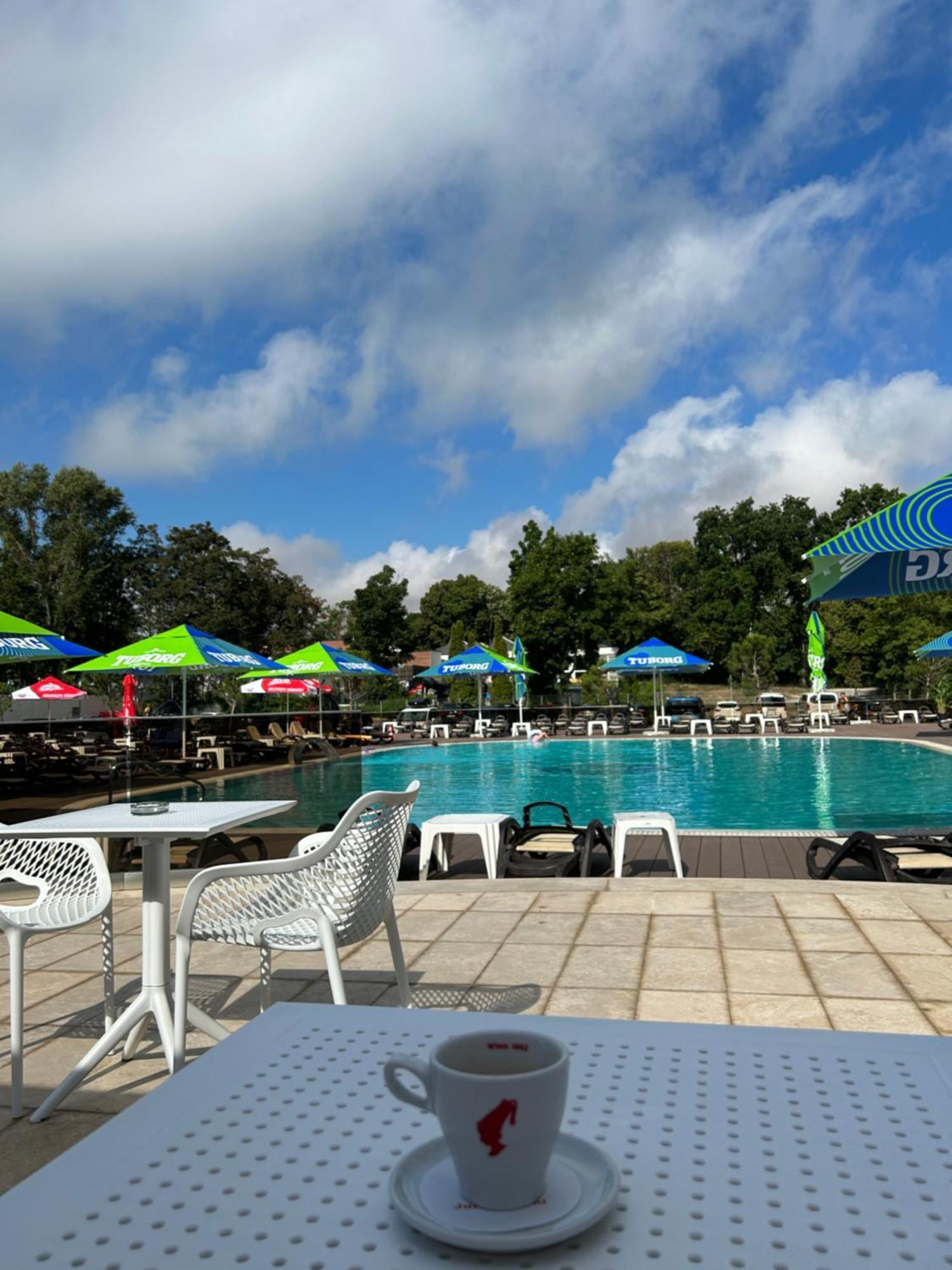 Hotel Agora Нептун Екстериор снимка