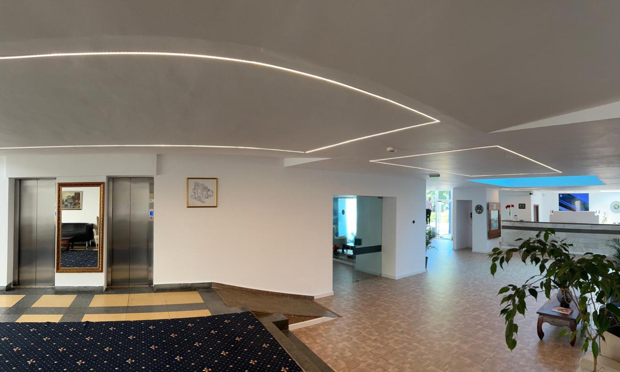 Hotel Agora Нептун Екстериор снимка